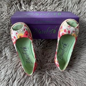 Blowfish Malibu Peep Toe Slip On Size 7